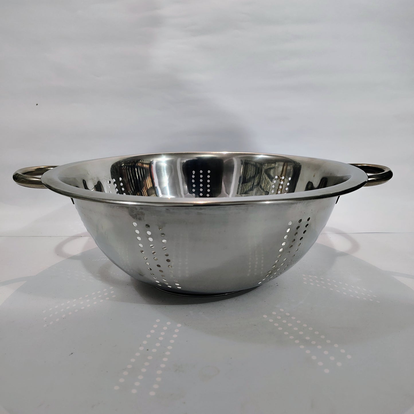 Asha-Stainless Steel Deep Colander Strainer Pure steel-No color Coating with a good Stand Base