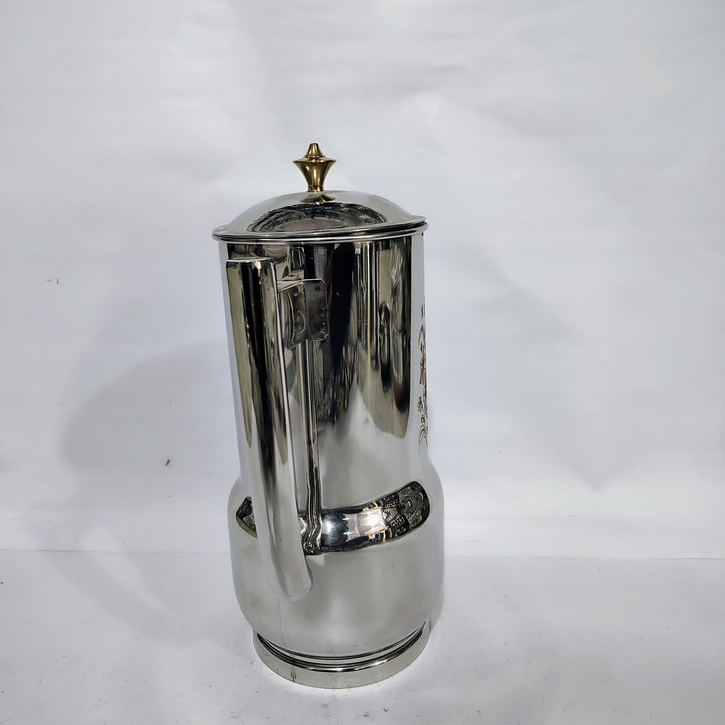 Asha-Stainless Steel Jug /Made with 100% Pure Steel with beautiful design. Get it at Wholesale price..